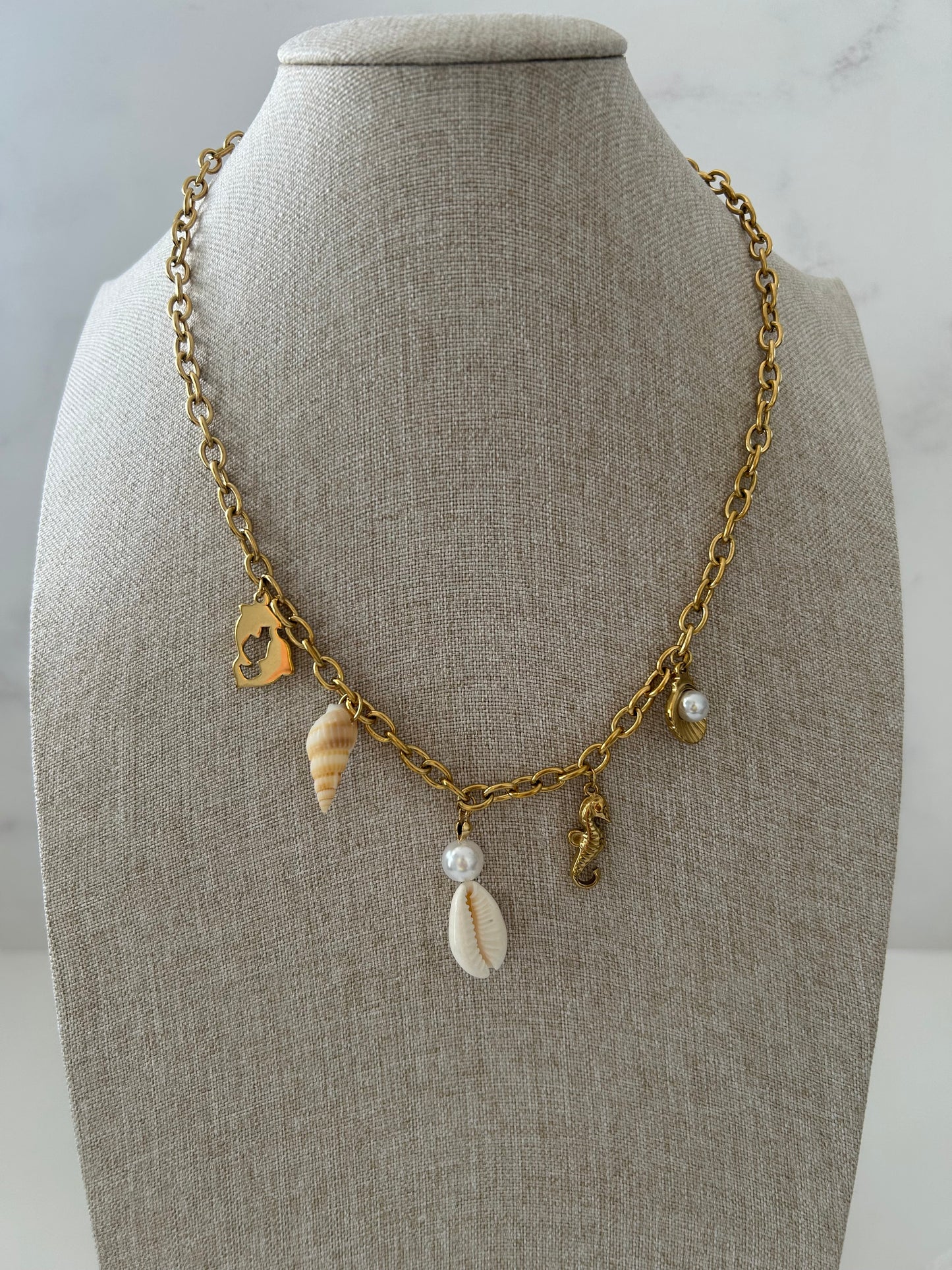 Beach White Necklace