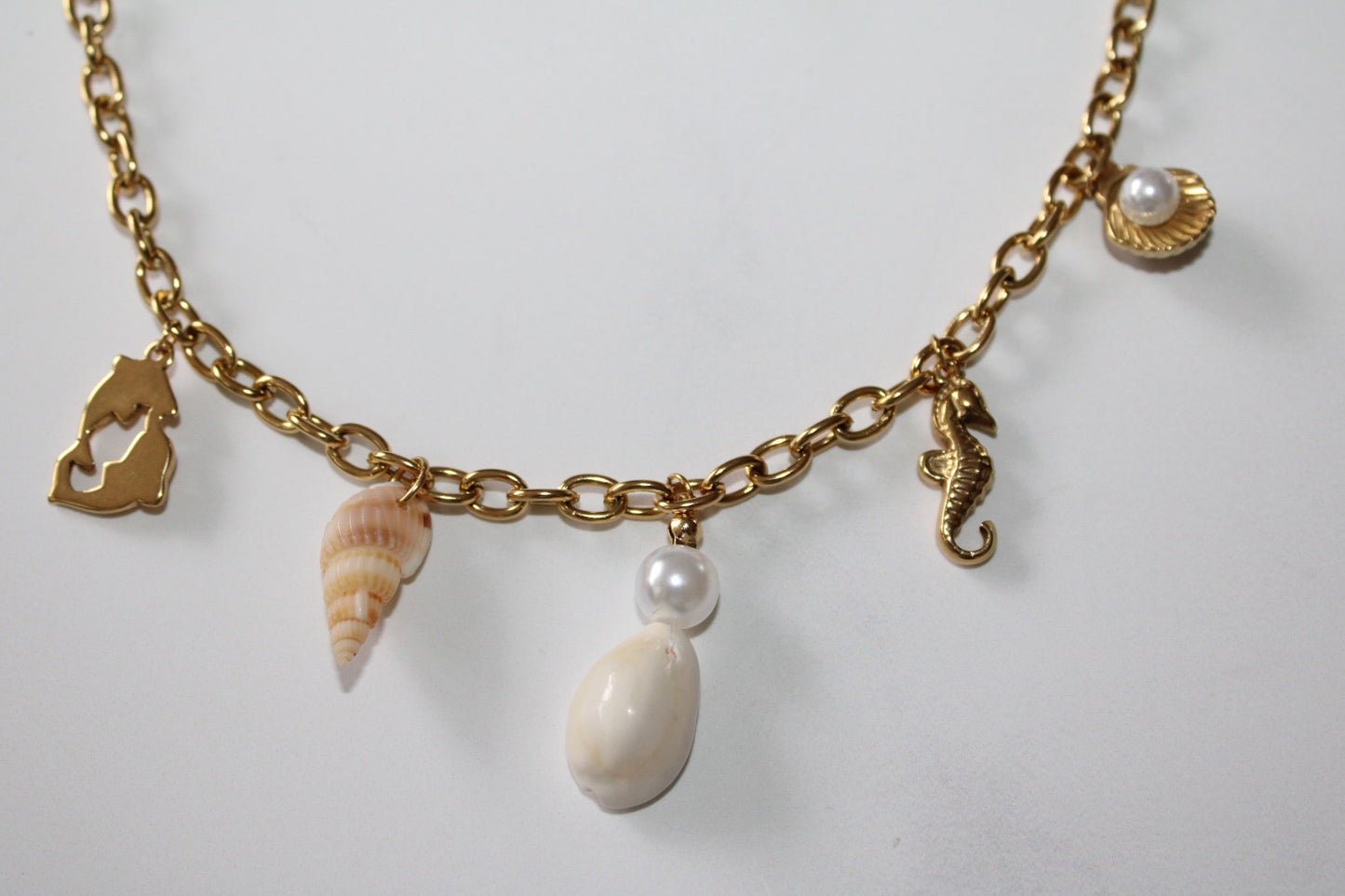 Beach White Necklace