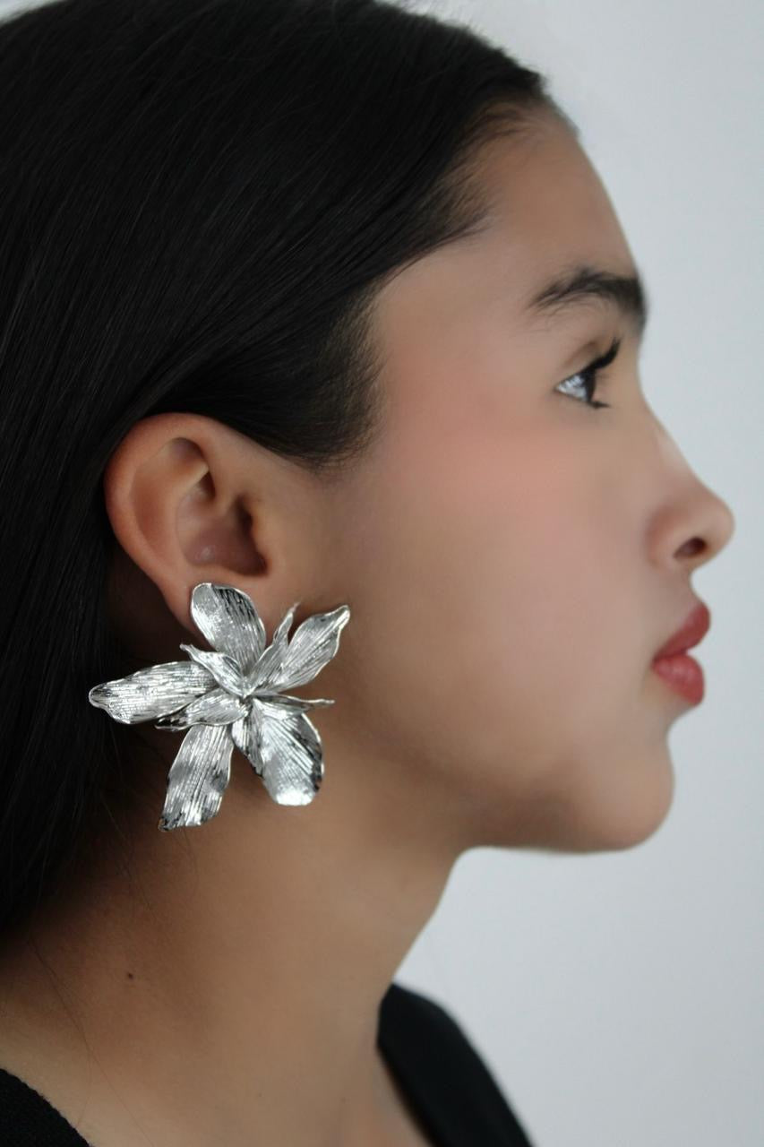 Flower earrings