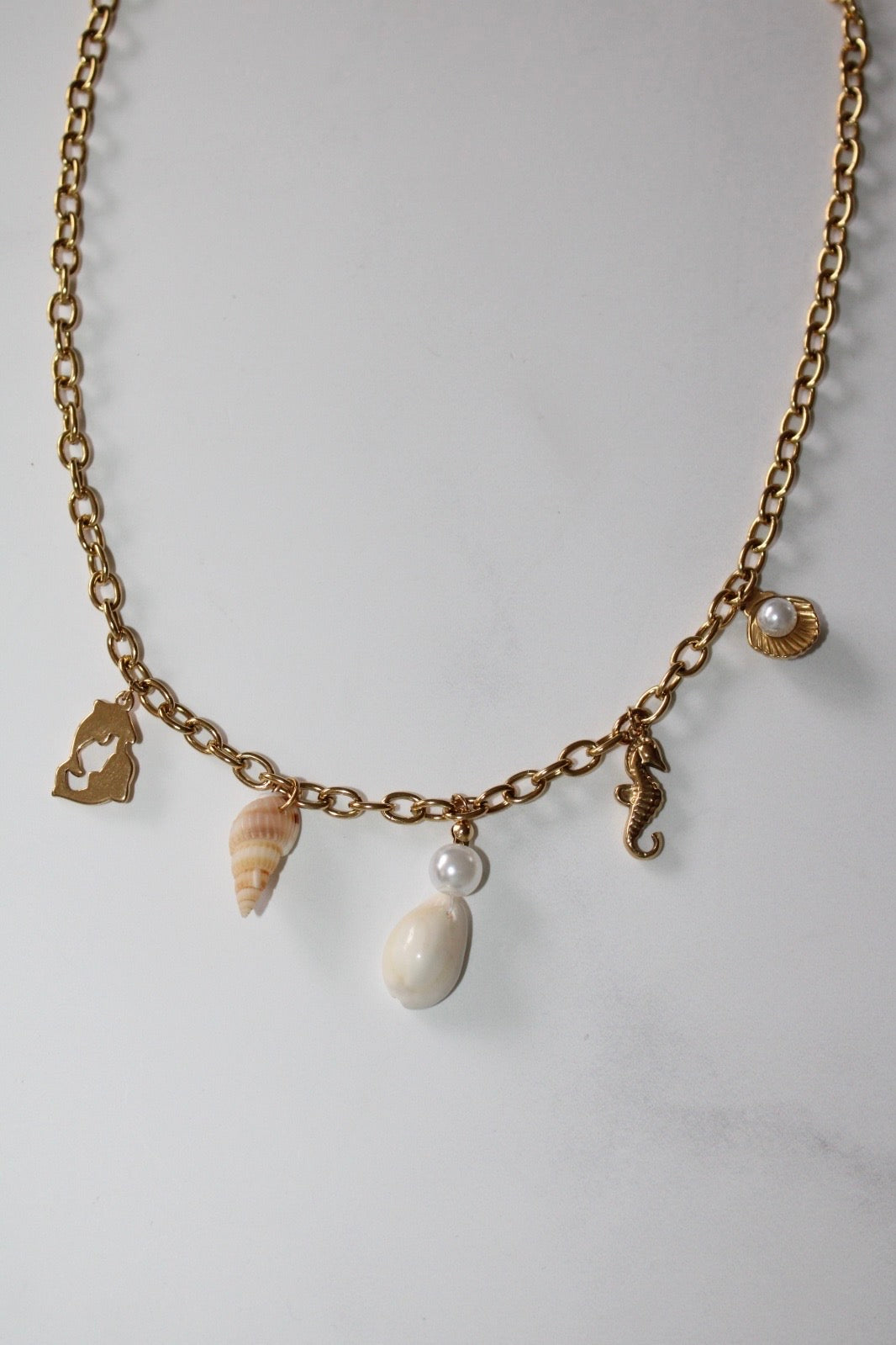 Beach White Necklace